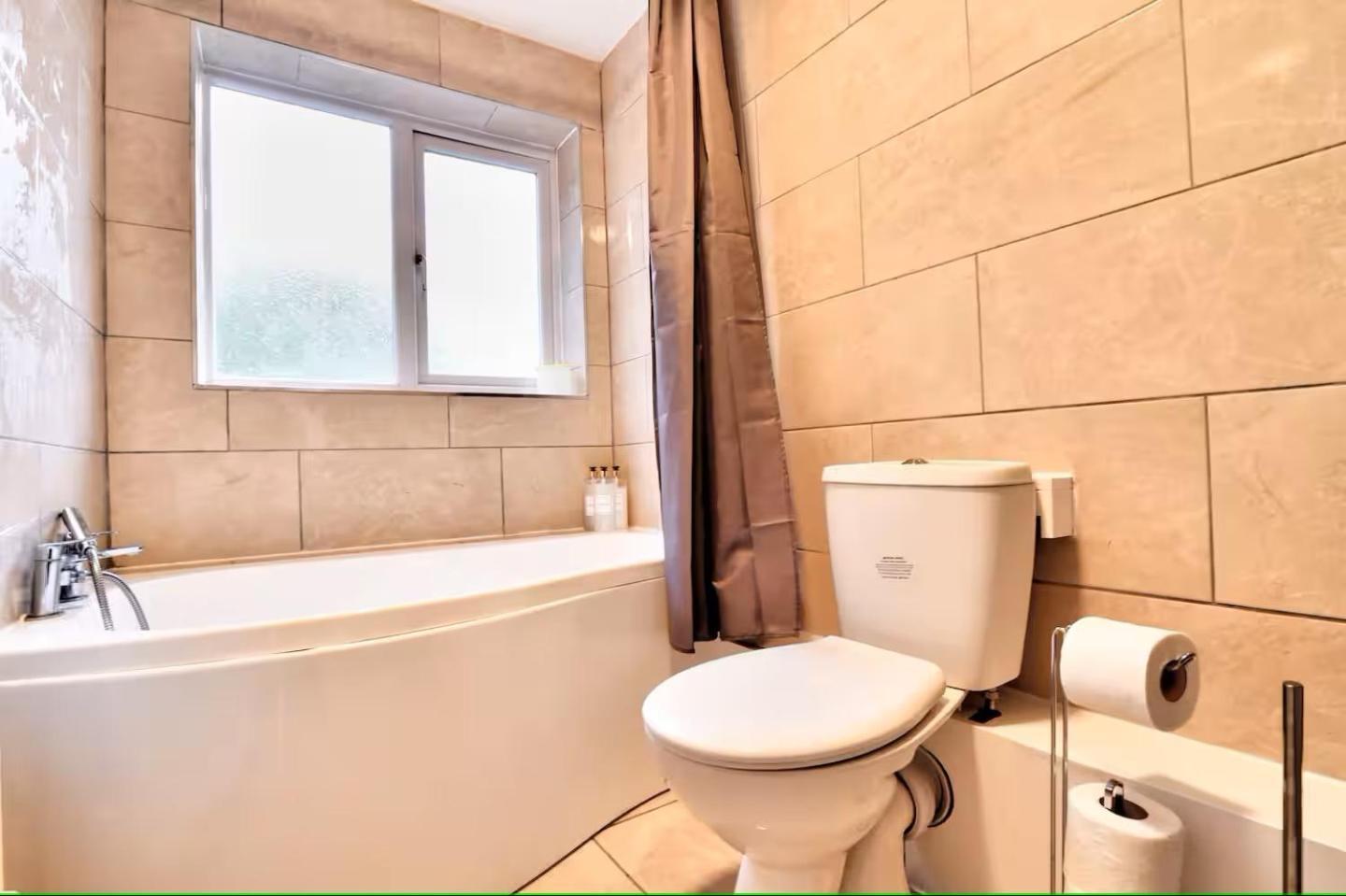Amazing Beautiful King Size Bedroom 1 - Heybridge  Экстерьер фото